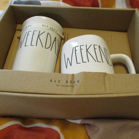 Rae Dunn 2 Piece WEEKDAY & WEEKEND Travel & Mug Set New in Box - Picture 3 of 6